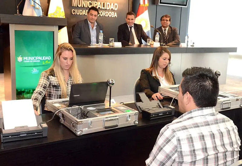 Registro civil móvil en córdoba capital Maletines del registro civil móvil en córdoba