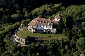 Castillo de mandl en la cumbre