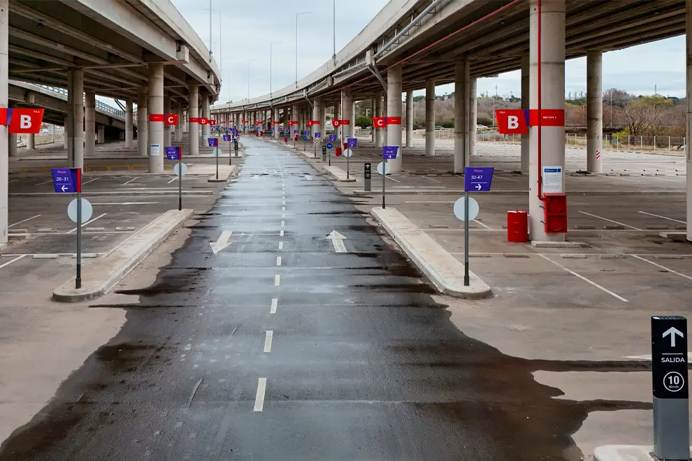 Nuevas playas de estacionamiento del estadio kempes bajo la avenida circunvalación