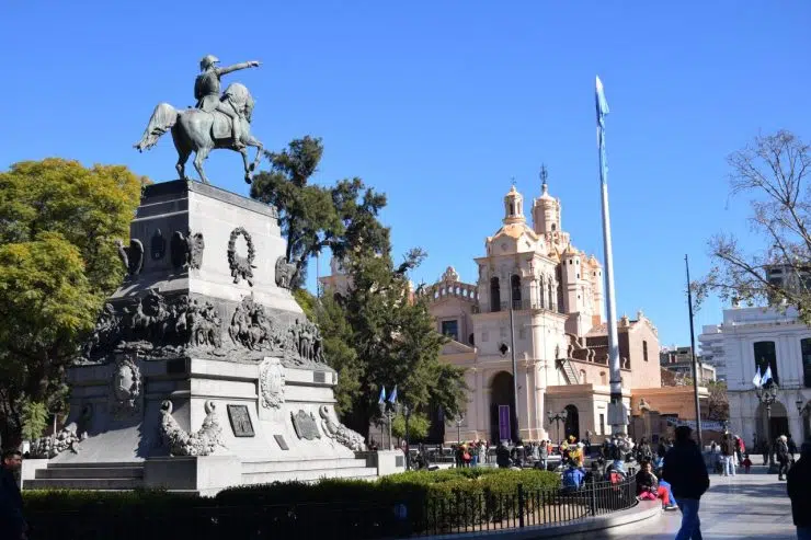 Centro-Hist%C3%B3rico-Ciudad-de-Cordoba-740x493.jpg
