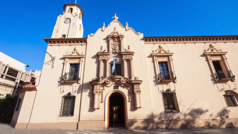Fachada del colegio nacional de monserrat, en la manzana jesuítica de córdoba